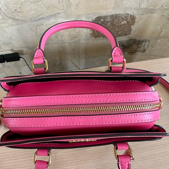 Coach - Picture 13 of 16